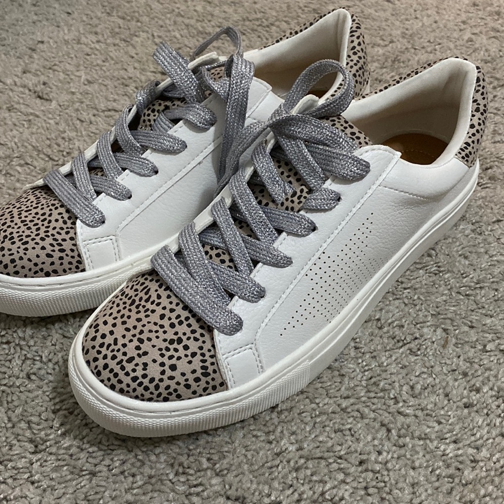 Universal Thread Sneakers